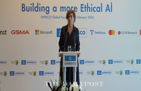 오드레 아줄레 유네스코 사무총장이 유네스코와 민간 부문의 AI 윤리 공동 성명서를 발표하고 있다. / LG 제공