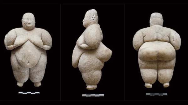 터키 차탈회위크에서 발견된 여성 인형  ⓒ데일리포스트=이미지 제공/Jason Quinlan