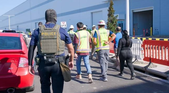 미 이민당국이 공개한 현대차-LG에너지솔루션 합작공장 이민 단속 현장  ⓒ데일리포스트=이미지 제공/ICE 홈페이지