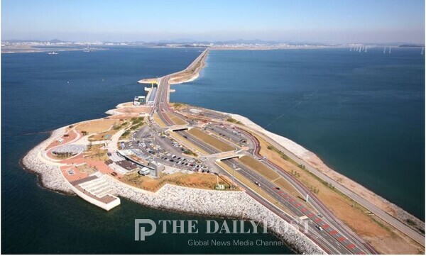 ©데일리포스트=시화조력발전소 전경 / 대우건설 제공