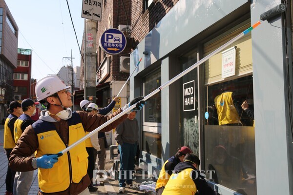 ©데일리포스트=소상공인 노후점포 환경개선 / 한화 건설부문 제공